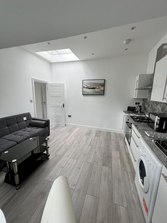 Lovely 2 Bedroom Flat With Roof Terrace In London Nw6 Exterior foto