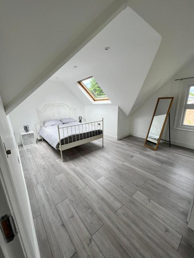 Lovely 2 Bedroom Flat With Roof Terrace In London Nw6 Exterior foto