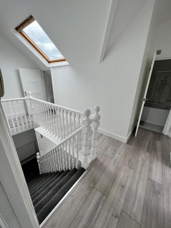 Lovely 2 Bedroom Flat With Roof Terrace In London Nw6 Exterior foto